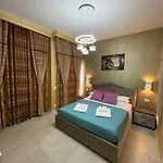 Saarah Rom